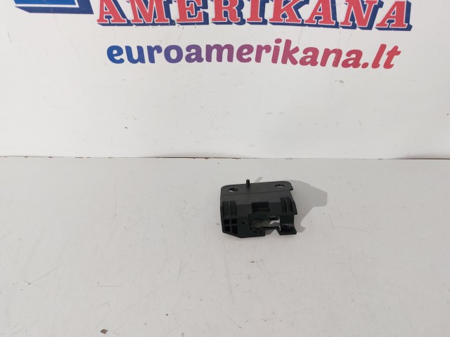 Headlamp Assembly Bracket (right)